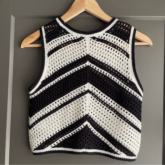 NWOT crochet crop top - Picture 3 of 3